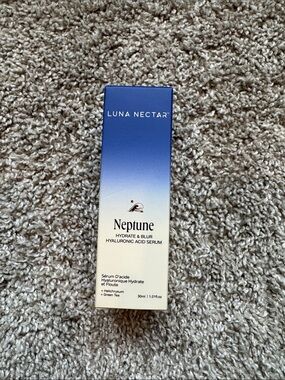 Luna Nectar Neptune Hyaluronic Acid Serum - Blue & Cream Box